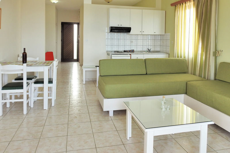 Nanakis Beach Apartments Stavrós Екстериор снимка