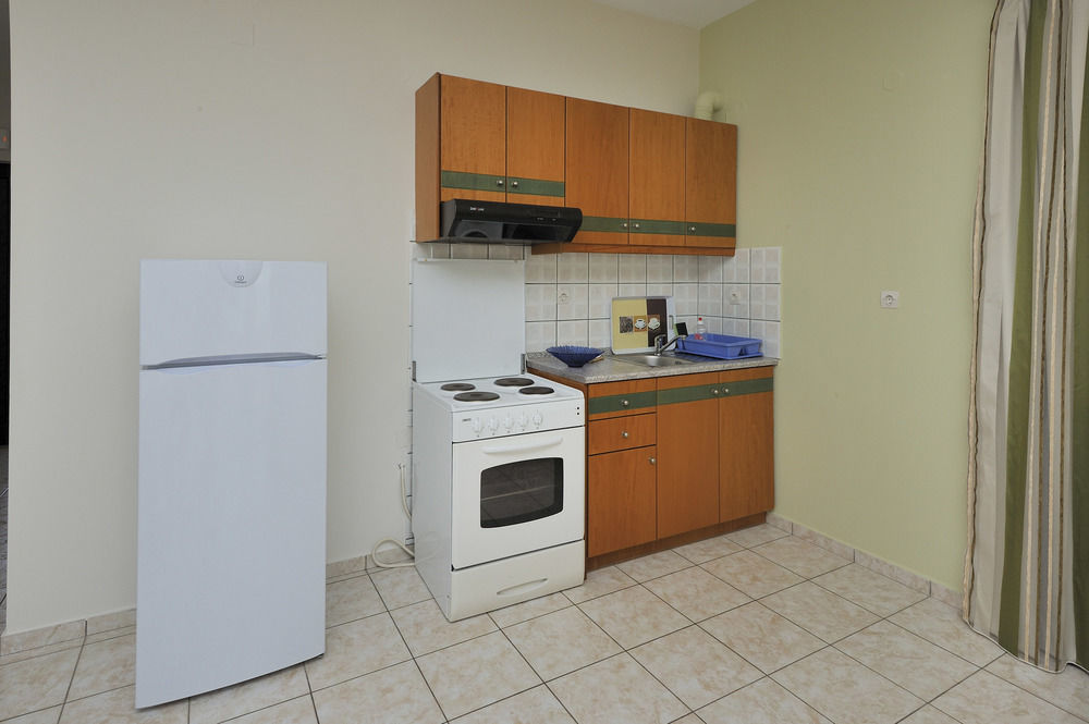 Nanakis Beach Apartments Stavrós Екстериор снимка