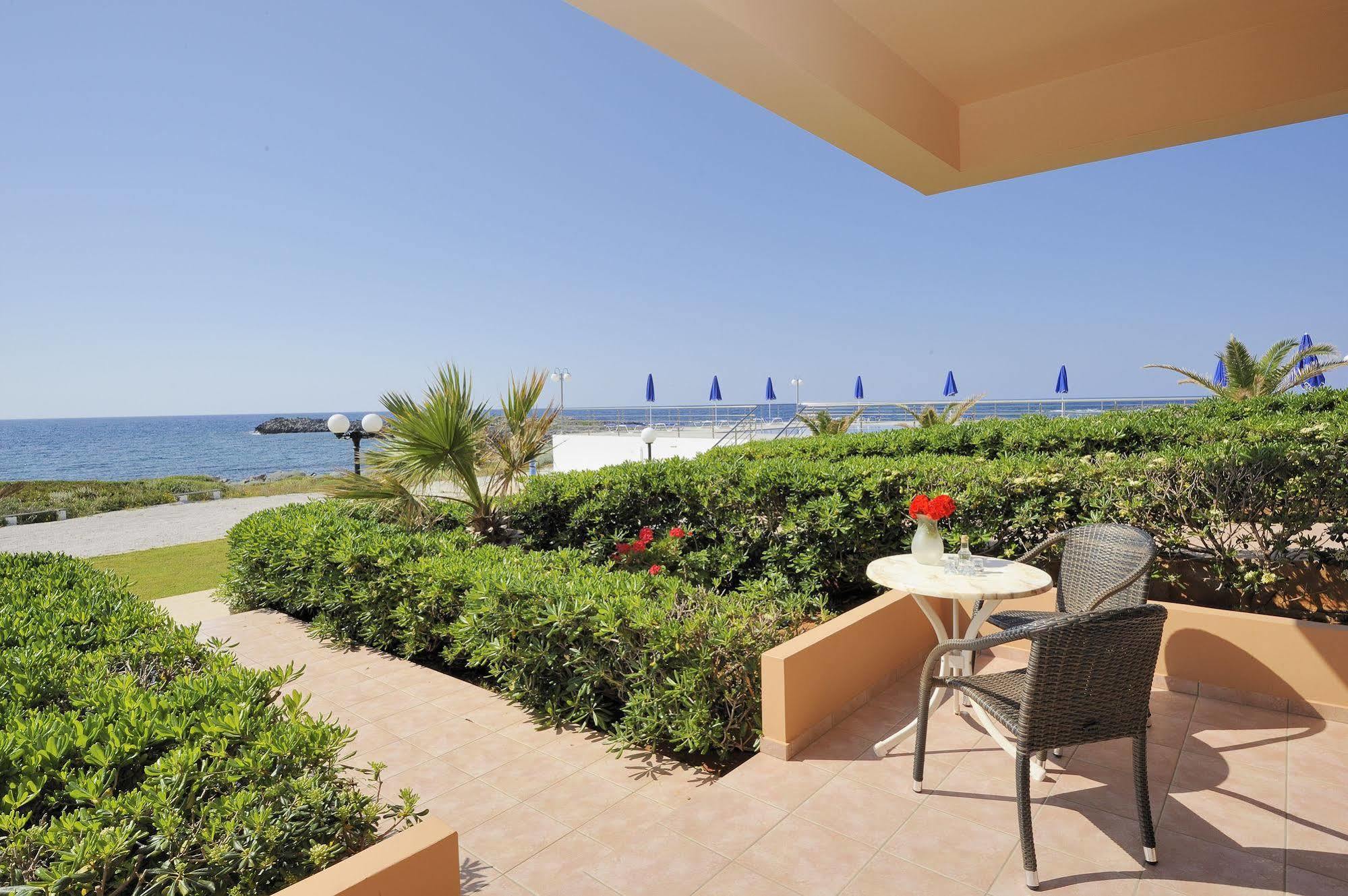 Nanakis Beach Apartments Stavrós Екстериор снимка